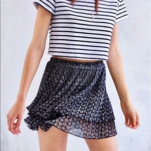 Écote Black & White Chiffon Mini-Skirt